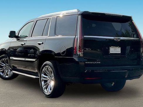 Used 2020 Cadillac Escalade Luxury AWD/4WD image 4