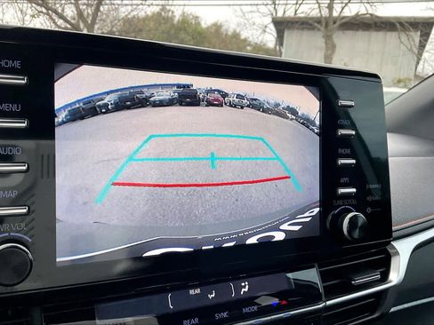 Used 2023 Toyota Sienna XSE image 26