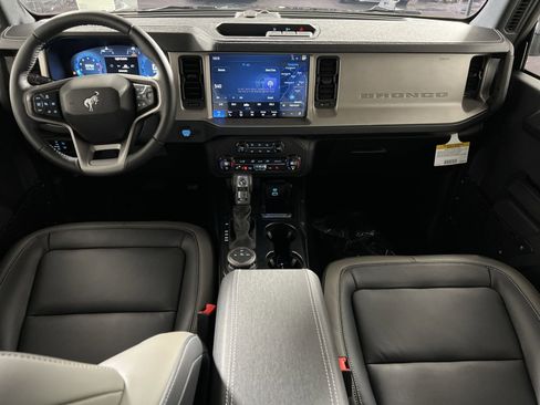 New 2025 Ford Bronco Outer Banks image 23