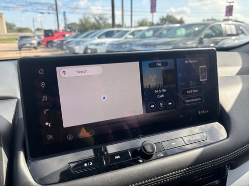 Used 2026 Nissan Rogue SL FWD image 21