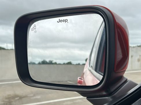 Used 2021 Jeep Renegade Latitude w/ Convenience Group AWD/4WD image 19