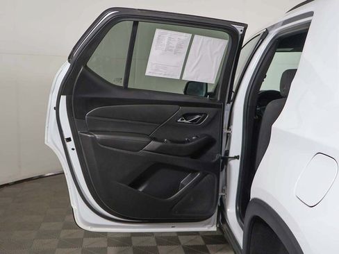 Used 2023 Chevrolet Traverse LT w/ LPO, Floor Liner Package AWD/4WD image 21