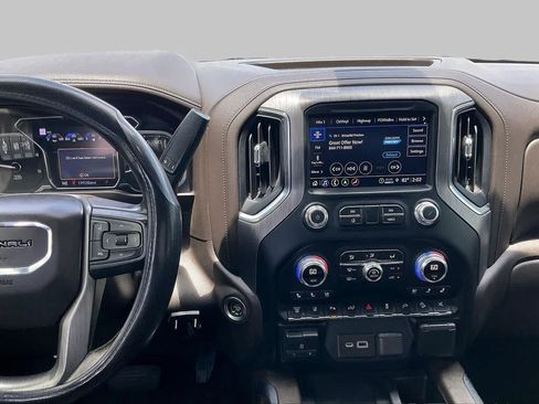 Used 2022 GMC Sierra 2500 Denali w/ Technology Package AWD/4WD image 6