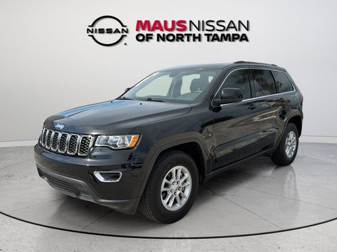 Used 2018 Jeep Grand Cherokee Laredo RWD image 4