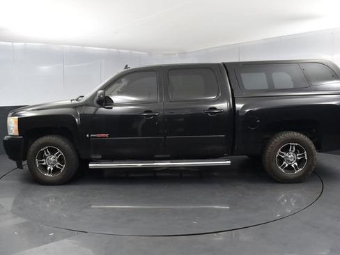 Used 2007 Chevrolet Silverado 1500 LTZ w/ Safety Package AWD/4WD image 6
