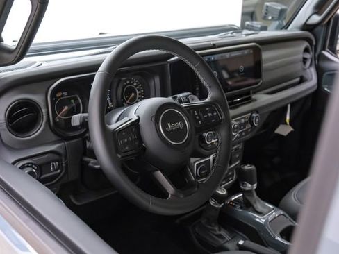 Used 2024 Jeep Wrangler Unlimited Rubicon 392 image 56