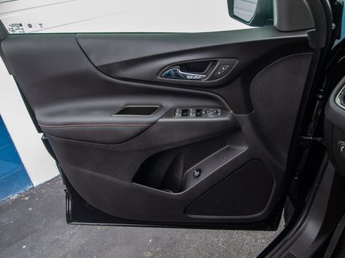 Used 2023 Chevrolet Equinox RS w/ LPO, Floor Liner Package FWD image 11