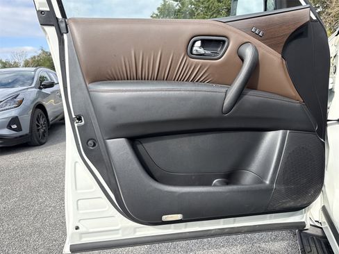 Used 2020 Nissan Armada Platinum w/ Platinum Reserve Package image 19