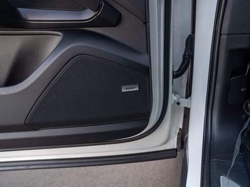 Certified 2026 Porsche Cayenne E-Hybrid Coupe AWD/4WD image 21