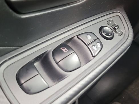Used 2024 Nissan Versa S w/ S Plus Package FWD image 27