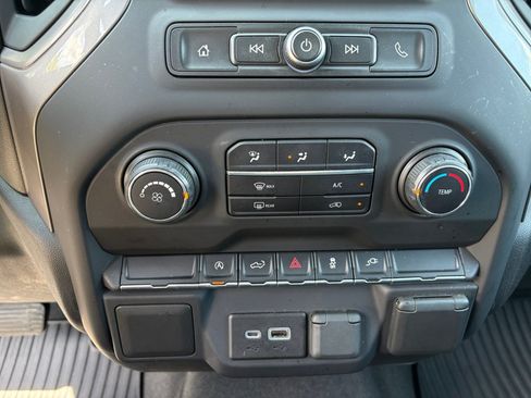 Used 2021 Chevrolet Silverado 1500 Custom AWD/4WD image 22