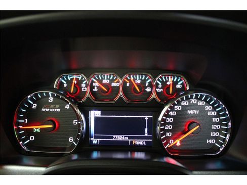 Used 2018 Chevrolet Silverado 1500 LT w/ All Star Edition image 30