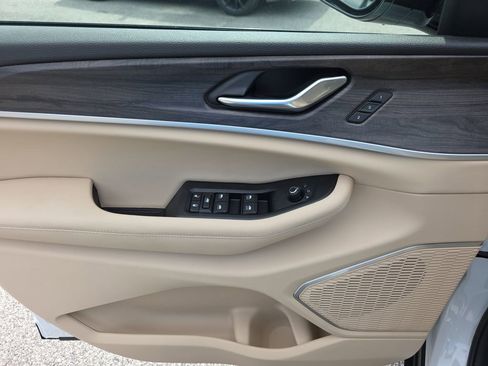 New 2026 Jeep Grand Cherokee L Limited w/ Luxury Tech Group II RWD image 18