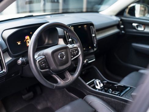 Used 2025 Volvo XC40 B5 Plus w/ Protection Package Premier AWD/4WD image 19