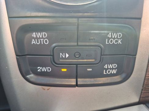 Used 2017 RAM 1500 Laramie w/ Convenience Group image 18