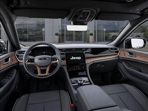 New 2025 Jeep Grand Cherokee L Summit AWD/4WD image 14