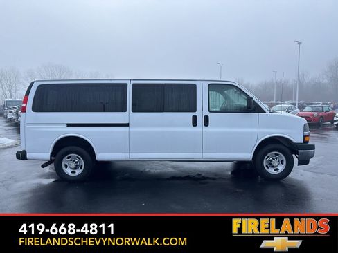 Used 2024 Chevrolet Express 3500 LT w/ LT Preferred Equipment Group image 37