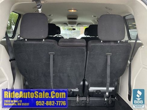 Used 2011 Dodge Grand Caravan Express FWD image 25