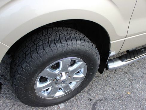 Used 2010 Ford F150 XLT image 3