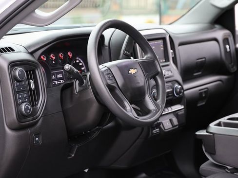 Used 2025 Chevrolet Silverado 2500 W/T w/ WT Convenience Package image 11