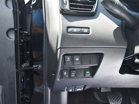 Used 2019 Nissan Rogue Sport SV w/ Technology Package AWD/4WD image 12