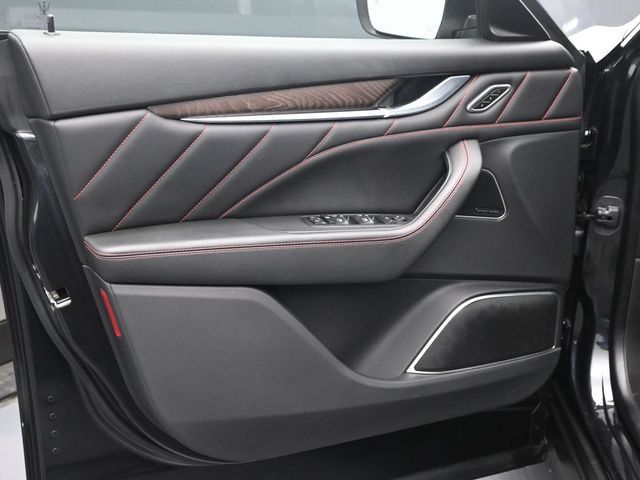 Used 2023 Maserati Levante GT AWD/4WD image 22