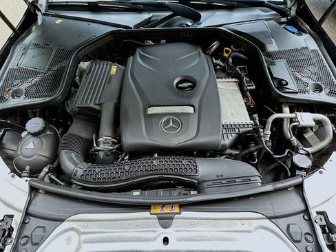 Used 2018 Mercedes-Benz C 300 4MATIC Sedan image 32