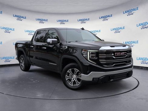 Used 2025 GMC Sierra 1500 SLT AWD/4WD image 2
