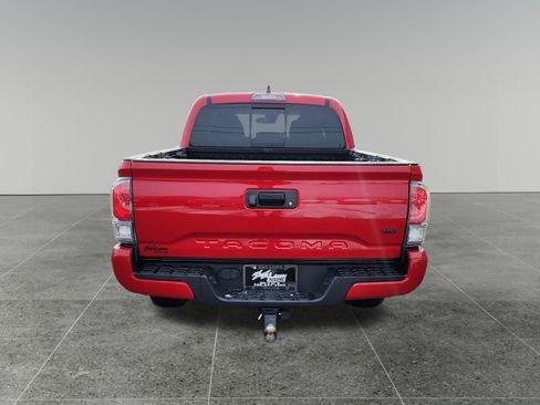 Used 2020 Toyota Tacoma TRD Sport image 6