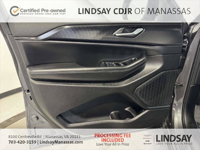 Certified 2025 Jeep Grand Cherokee L Altitude AWD/4WD image 18