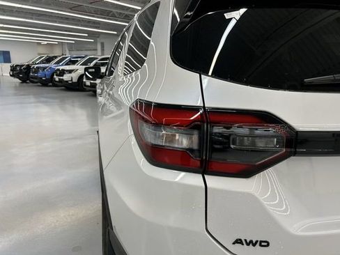 Certified 2025 Honda Pilot Black Edition image 30