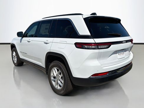 New 2026 Jeep Grand Cherokee Laredo X image 5