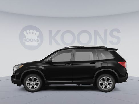 Used 2024 Honda Passport TrailSport image 2
