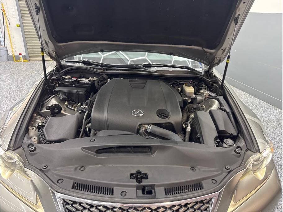 Used 2015 Lexus IS 250 w/ F-Sport Package RWD image 22