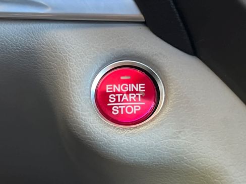 Used 2017 Acura MDX FWD image 25