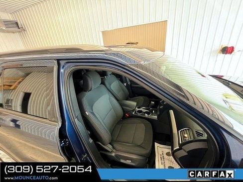 Used 2017 Ford Explorer XLT w/ Class II Trailer Tow Package FWD image 5