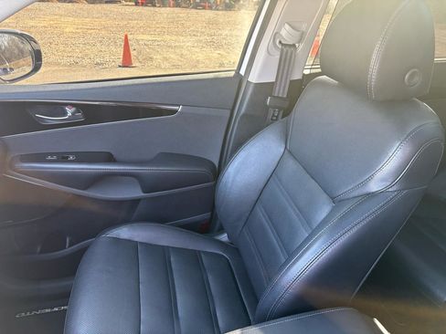 Used 2019 Kia Sorento SX w/ SX Touring Package image 20