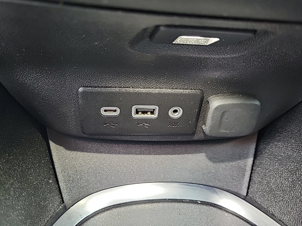 Used 2023 Chevrolet Malibu LT FWD image 28