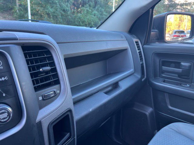 Used 2014 RAM 1500 Express RWD image 28