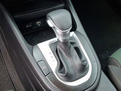 Certified 2024 Kia Forte LXS w/ LXS Technology Package image 16