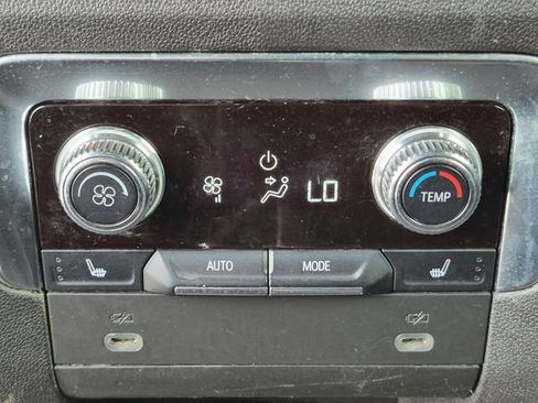 Certified 2021 GMC Yukon XL SLT w/ SLT Premium Package AWD/4WD image 20