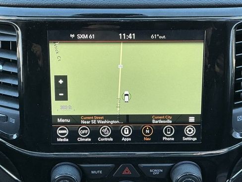 Used 2020 Jeep Grand Cherokee Limited w/ Premium Lighting Group image 13