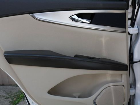 Used 2019 Lincoln Nautilus FWD image 35