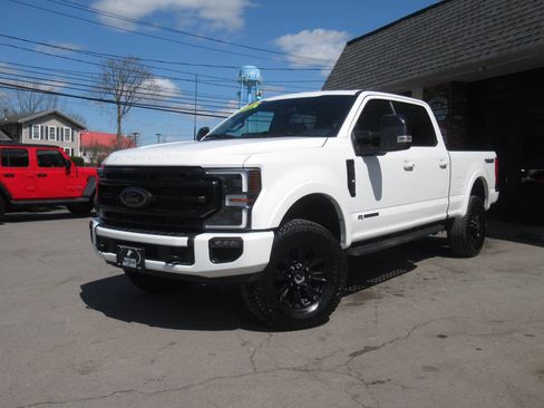 Used 2022 Ford F350 Lariat w/ Tremor Off-Road Package image 32