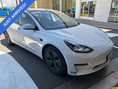 Used 2023 Tesla Model 3 Standard Range RWD image 2