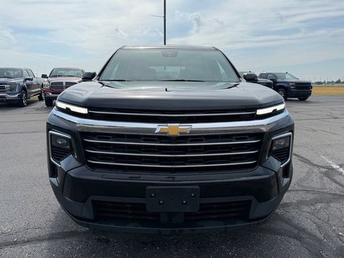 Used 2025 Chevrolet Traverse LT AWD/4WD image 4