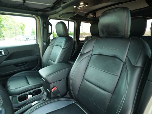 Used 2022 Jeep Wrangler Unlimited Sahara AWD/4WD image 39