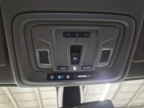 Used 2019 Chevrolet Silverado 1500 LT Trail Boss AWD/4WD image 37