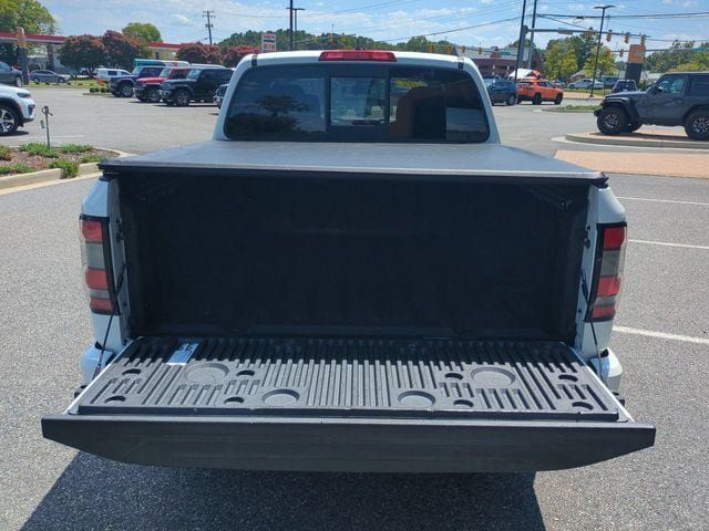 Used 2022 Nissan Frontier SV AWD/4WD image 13
