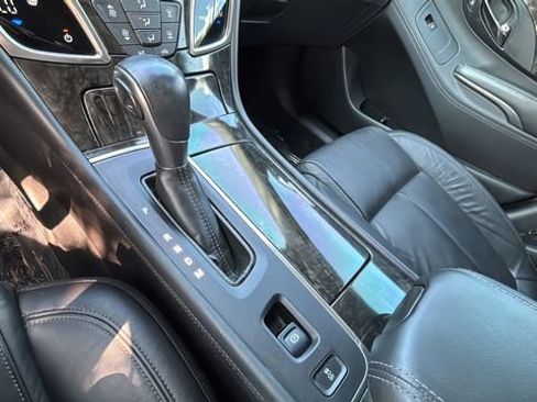 Used 2015 Buick LaCrosse Leather FWD image 29
